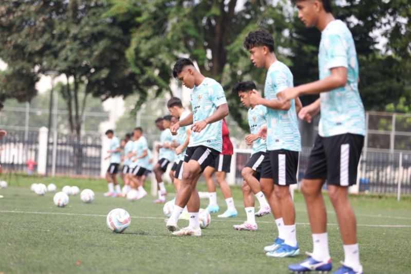 Pelatih Kepala Indra Sjafri Siapkan Menu Latihan untuk Calon Skuad Timnas U-19