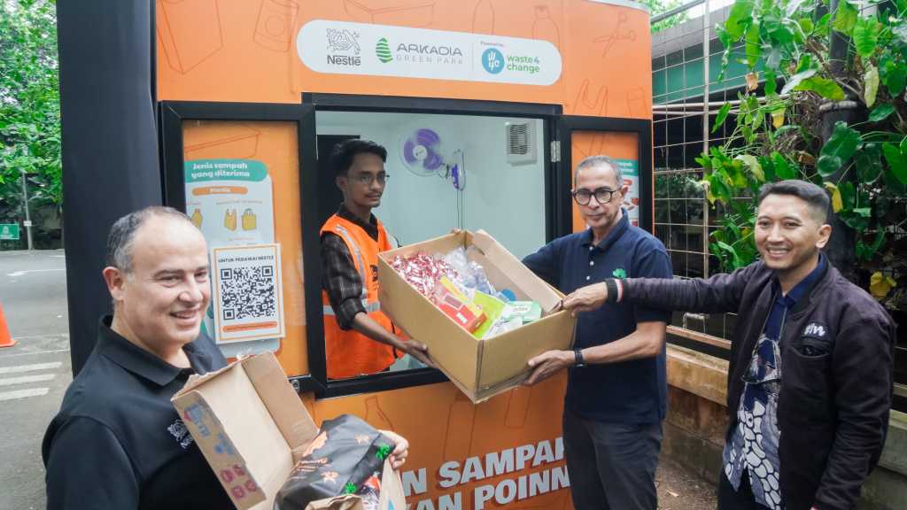 Peluncuran Waste Dropbox bersama Waste4Change & Perkantoran Arkadia Green Park