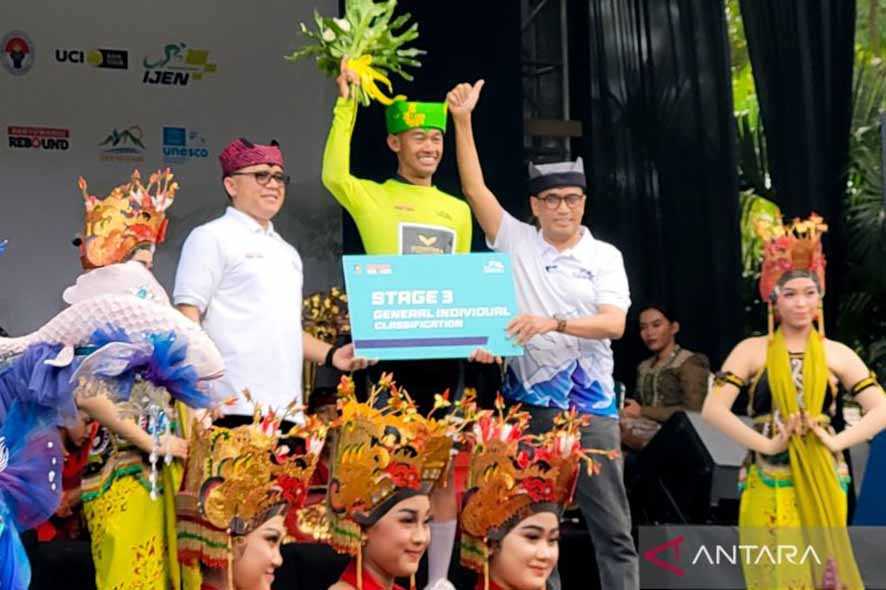 Pembalap Indonesia Rebut Yellow Jersey dari Pembalap Australia