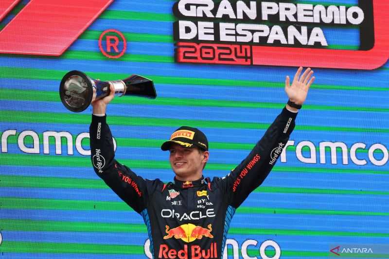 Pembalap Red Bull Verstappen Menangi Sprint GP Austria Setelah Kalahkan Duo McLaren