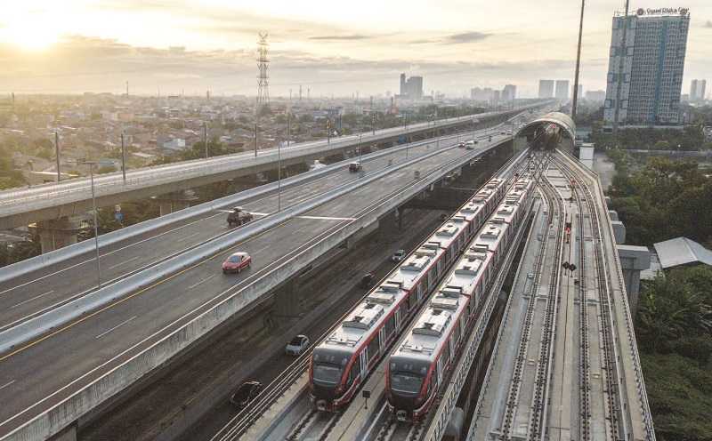 PEMBANGUNAN FISIK LRT MENCAPAI 96 PERSEN