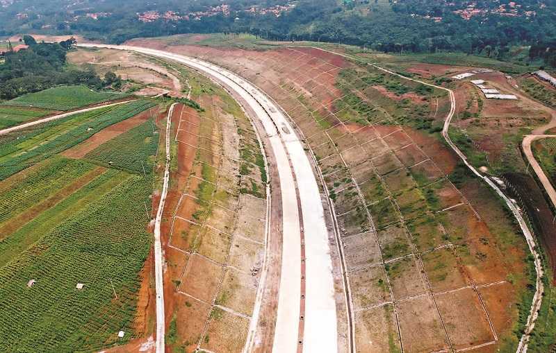 PEMBANGUNAN JALAN TOL CISUMDAWU