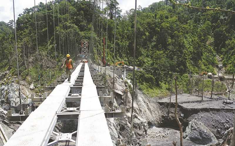 PEMBANGUNAN JEMBATAN GANTUNG GLADAK PERAK