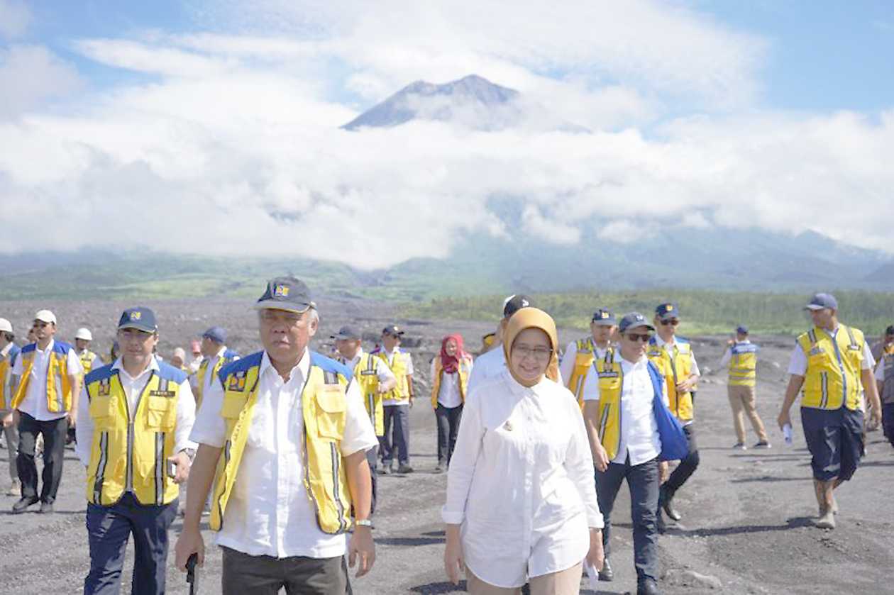 Pembangunan Jembatan Permanen Ditarrgetkan Menteri PUPR Selesai dalam Empat Bulan