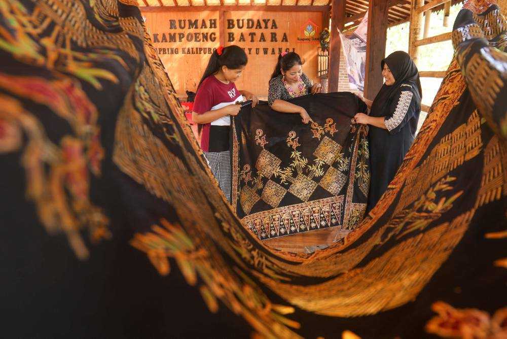 Pemberdayaan perempuan di industri batik