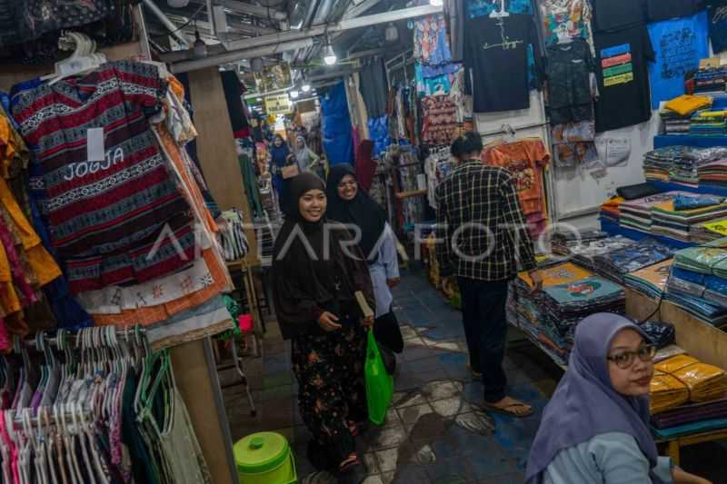 Pemda DIY Relokasi 1.041 Pedagang Teras Malioboro 2 pada Tahun Depan