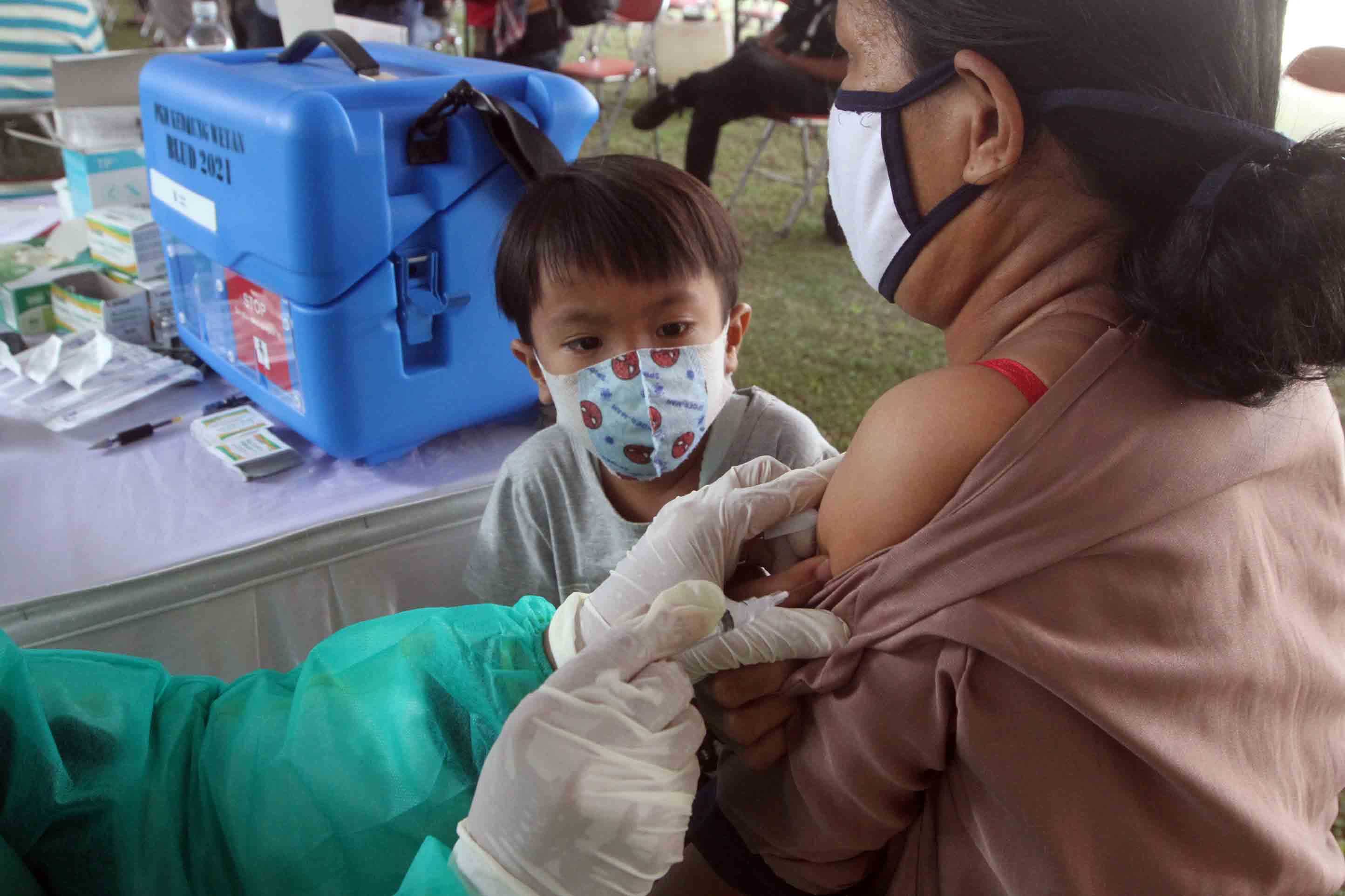 Pemerintah Kota Tangerang bersama Danone Indonesia Jemput Bola Vaksinasi Covid-19 Pemulung dan Pelapak 2