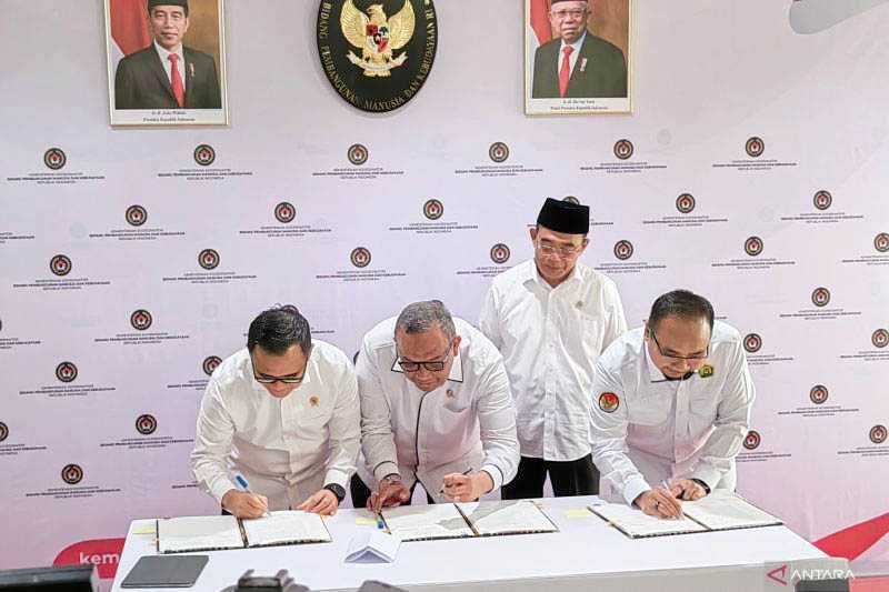 Pemerintah Tetapkan 27 Hari Libur Nasional dan Cuti Bersama Pada 2025