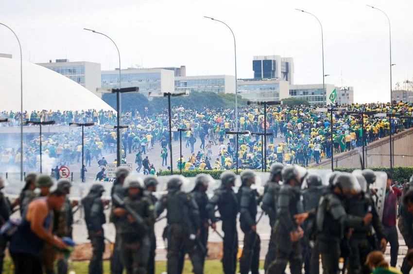 Pemimpin Dunia Kecam Aksi Anarkis Pendukung Mantan Presiden Brazil Bolsonaro