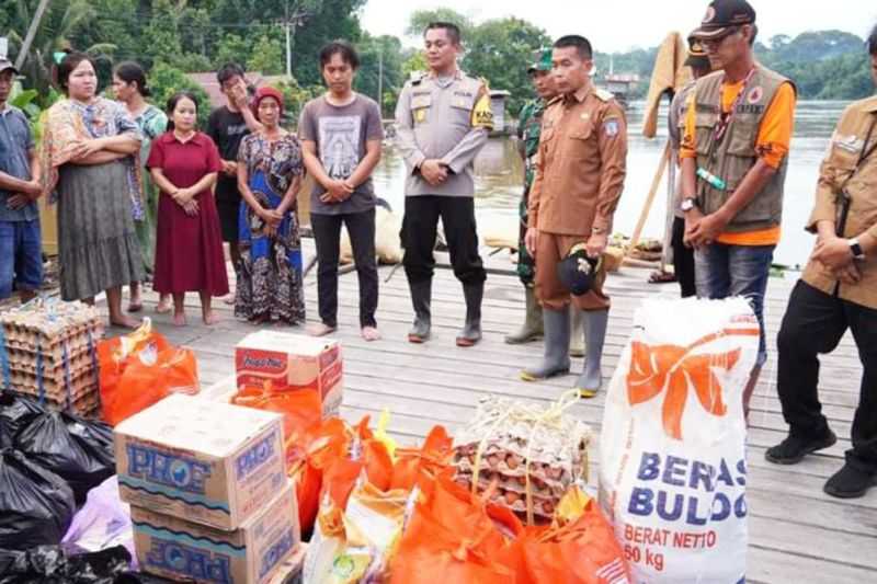 Pemkab Murung Raya salurkan bantuan kepada warga terdampak banjir