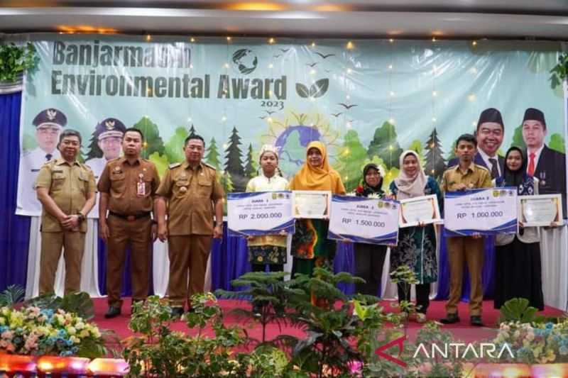 Pemkot Beri Penghargaan Terhadap Pahlawan Lingkungan di Banjarmasin