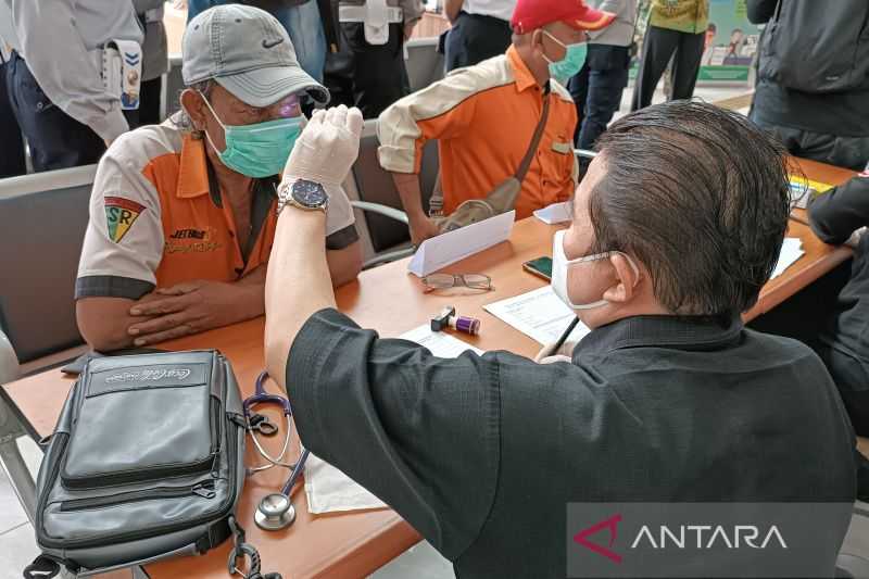 Pemkot Cirebon Siagakan Nakes di Terminal Harjamukti Saat Arus Mudik