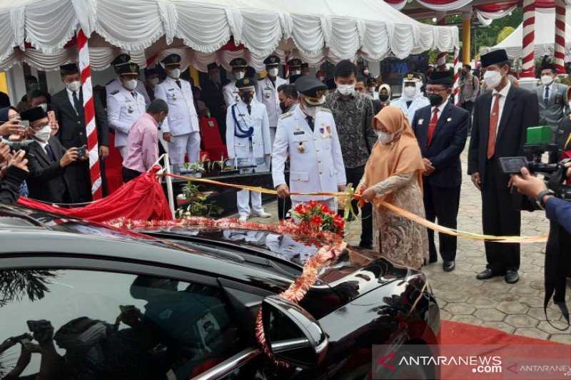 Pemkot Kendari Gunakan Mobil Listrik sebagai Kendaraan Dinas