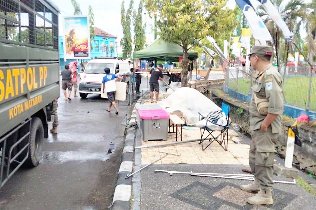 Pemkot Mataram Segera Tata PKL Depan Bekas Bandara Selaparang