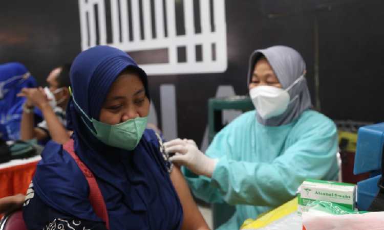 Pemkot Surabaya Gencarkan Cakupan Vaksinasi Booster Tekan Penyebaran Covid-19