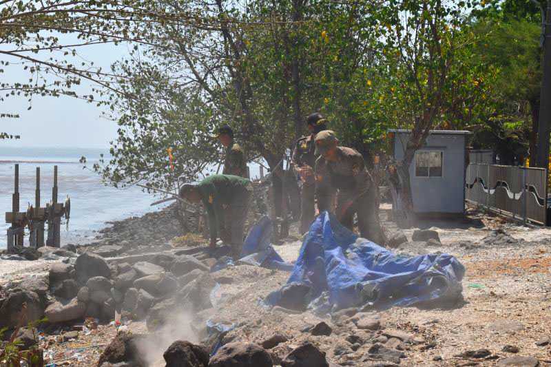 Pemkot Surabaya Hilangkan Kesan Kumuh Pantai Batu-Batu Kenjeran