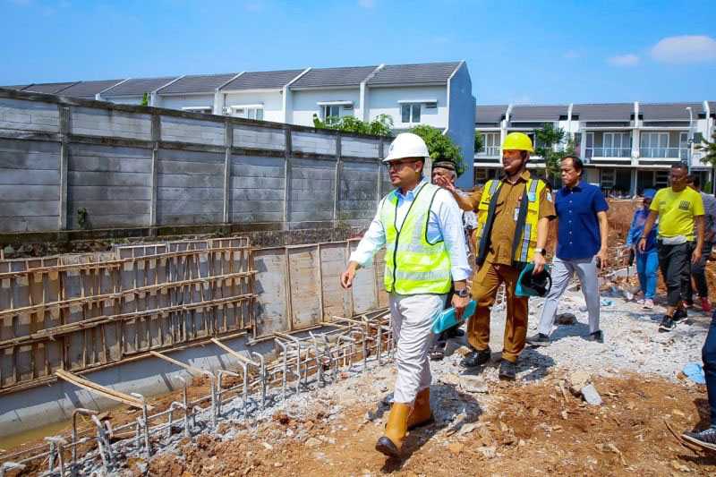 Pemkot Tangsel bangun turap kali ciater hilir setinggi 4,2 meter