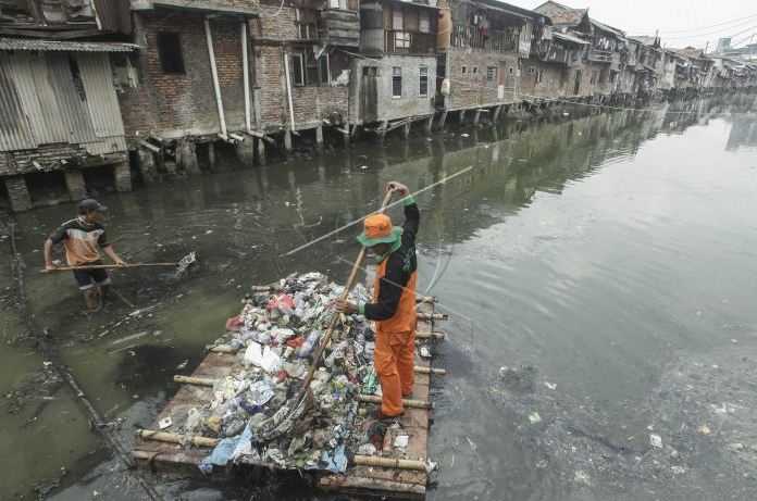 Pemprov DKI Diminta Kerja Ekstra Keras Tangani Sampah Penyebab Banjir