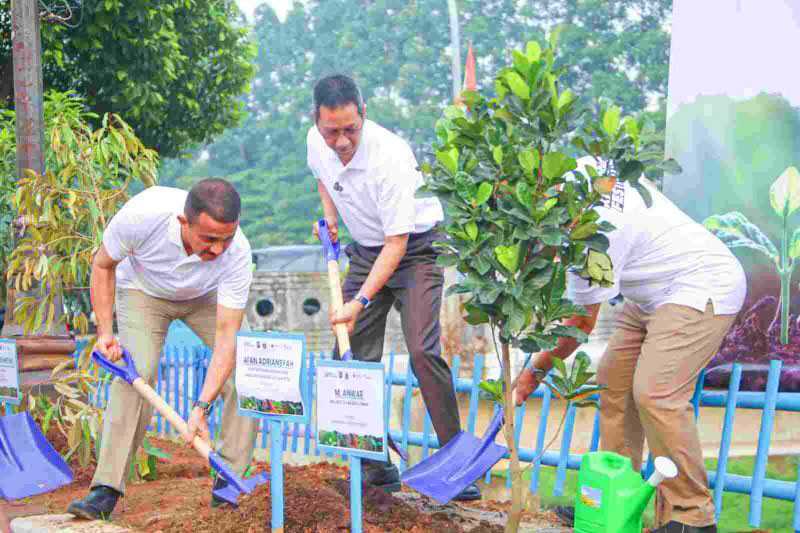 Pemprov DKI Tanam 2.000 Pohon di Duren Sawit