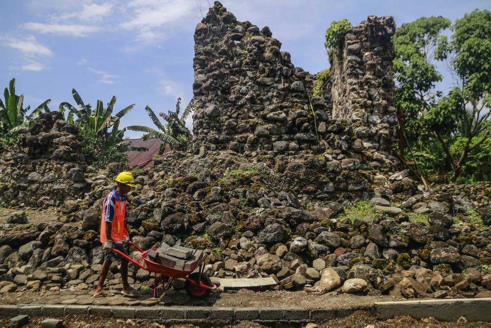 Pemugaran cagar budaya Benteng Kastela