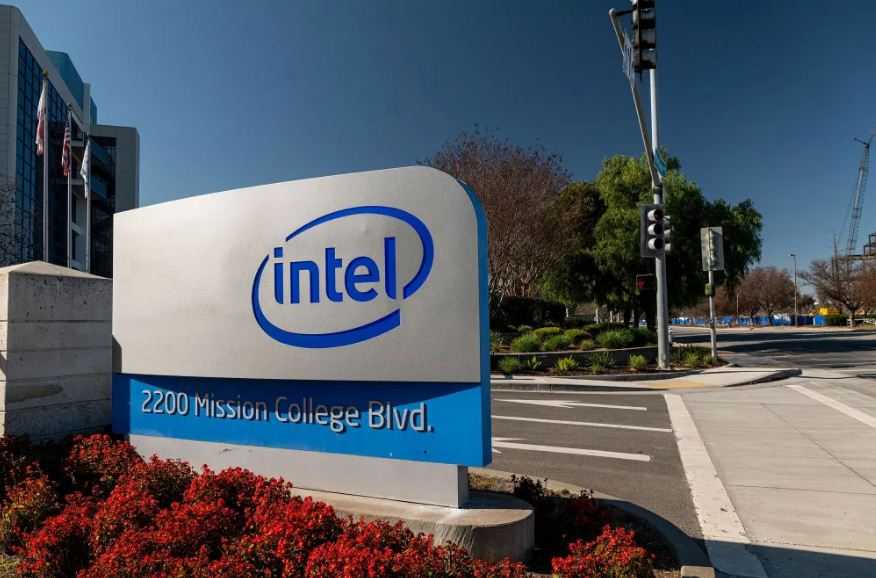 Pendapatan Anjlok, Intel akan PHK 15.000 Karyawan