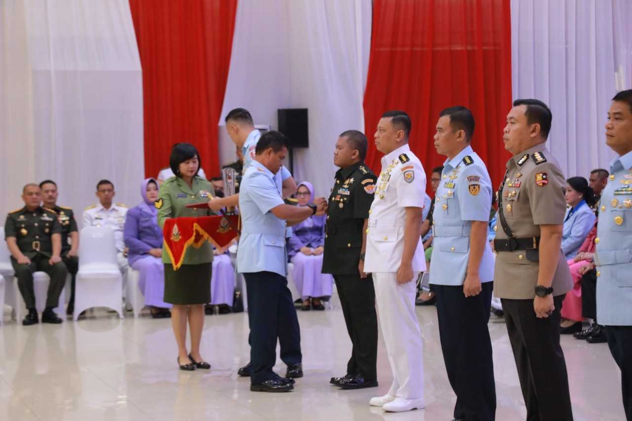 Pendidikan Reguler Ke-50 Sesko TNI Ditutup, Kolonel Ezra Lulus Terbaik