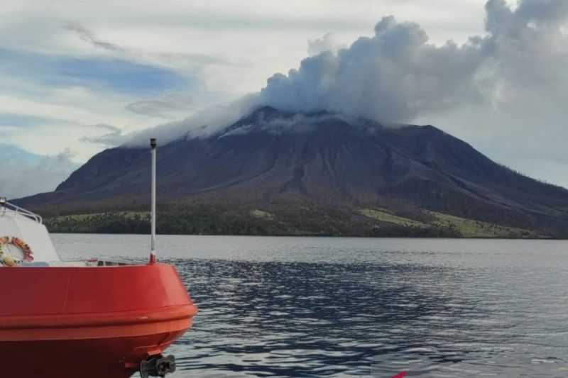 Peneliti BRIN Ungkap Penyebab Emisi Gas Gunung Ruang Menyebar ke Seluruh Wilayah Indonesia