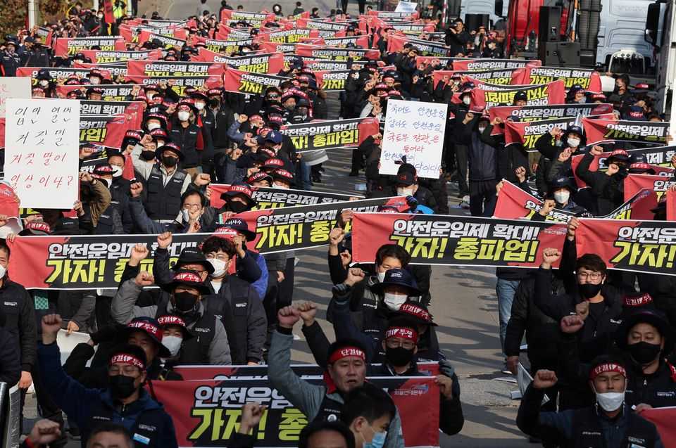 Pengemudi Truk Korea Selatan Mogok Kerja, Kenaikan Upah Belum Disepakati