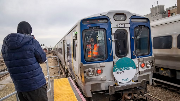 Penggemar di New York Bangkitkan Minat Kecintaan Terhadap Kereta