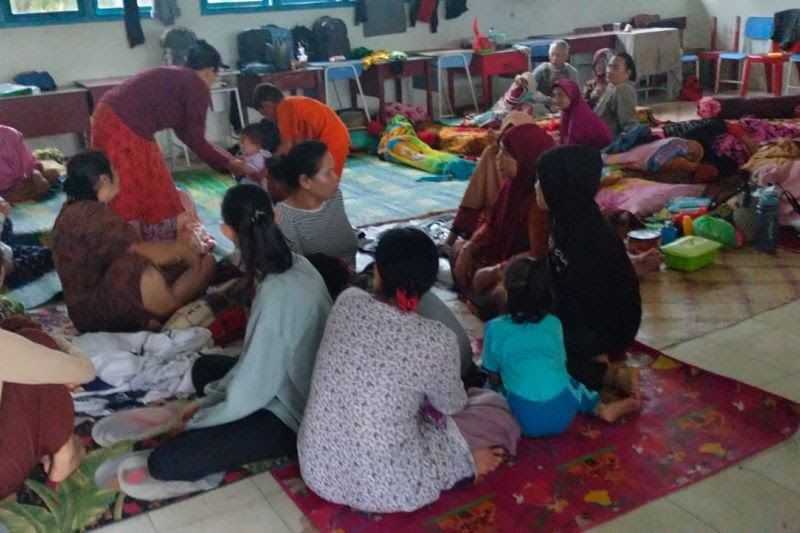 Pengungsi Longsor di Natuna Mencapai 2.240 Orang