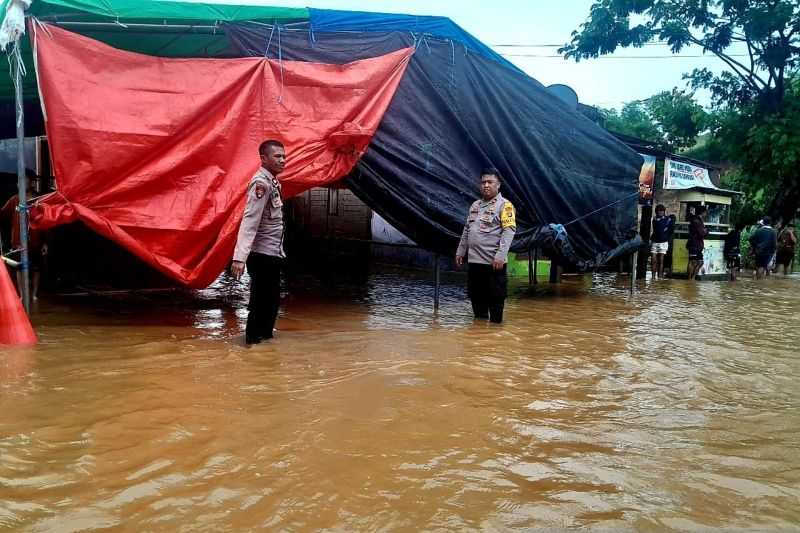 Penjabat Bupati Gorontalo Utara Terus Pantau TPS yang Terdampak Cuaca Ekstrem