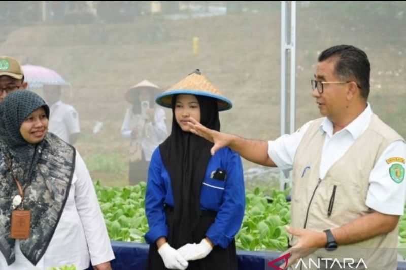 Penjabat Gubernur Kaltim Apresiasi Program Ketahanan Pangan di Sekolah