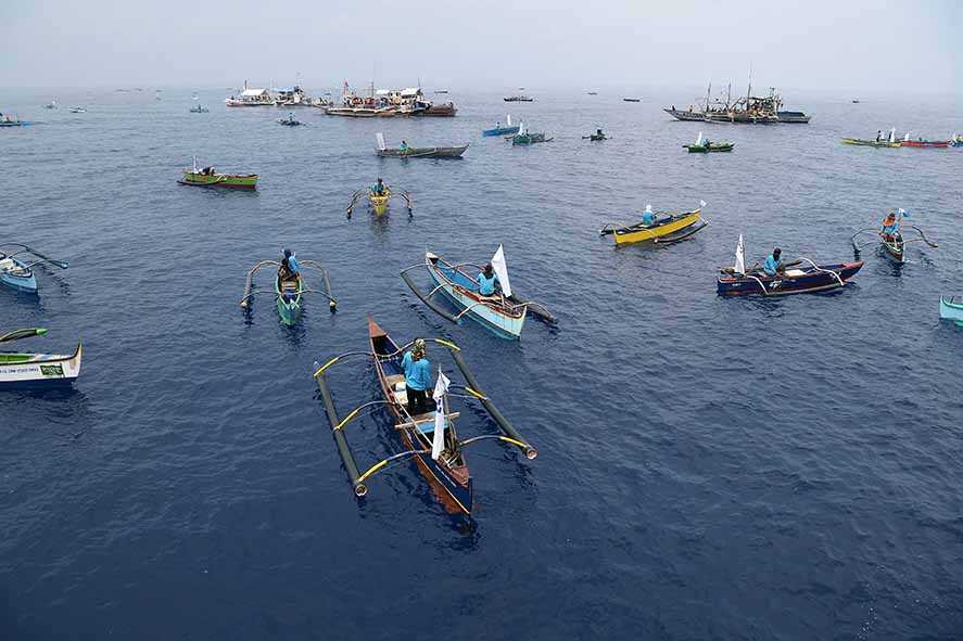 Penjaga Pantai Tiongkok Buntuti Konvoi Kapal Filipina