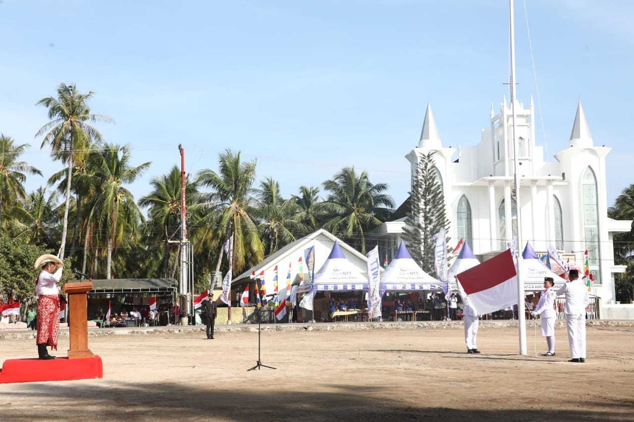 Penuh Khidmat, Mendagri Pimpin Upacara HUT ke-77 Kemerdekaan RI dari Pulau Rote