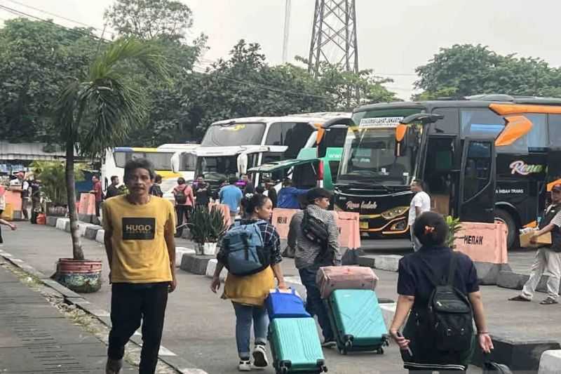 Penumpang Datang di Terminal Jakarta Naik 26,04 Persen