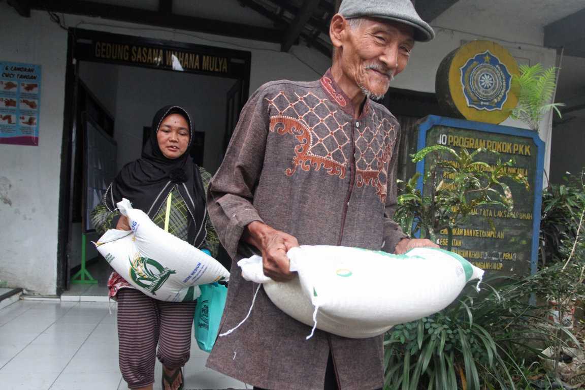 Penyaluran Bantuan Beras