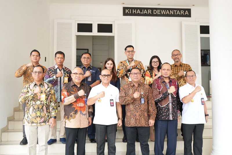 Penyerahan Pensiunan Pertama dan Tabungan Hari Tua 3