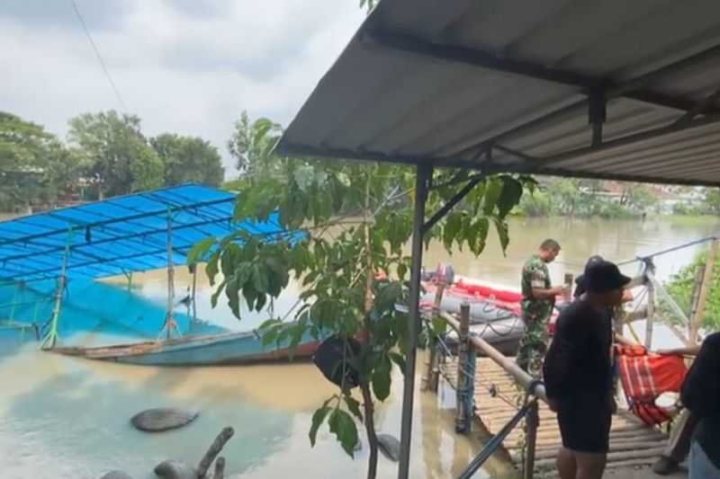 Perahu Tambang Tenggelam di Surabaya, Satu Penumpang Hilang