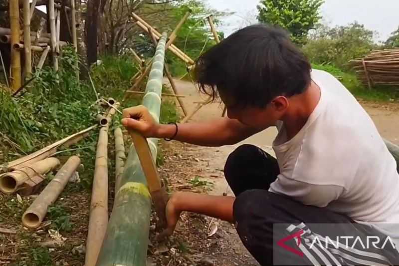 Perajin Bambu Tigaraksa Terima Banyak Pesanan