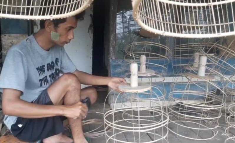 Perajin Sangkar Burung Cianjur Kebanjiran Pesanan di Tengah Pandemi