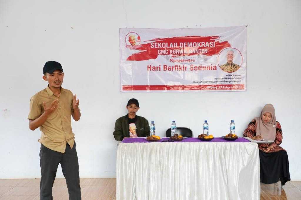 Peringati Hari Berpikir Sedunia, Ganjar Milenial Center Banten Gelar Sekolah Demokrasi