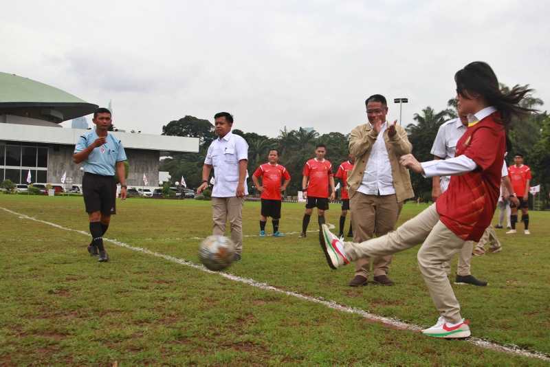 Peringati HUT Ke-15 Partai Gerindra, Fraksi Gerindra DPR Gelar Turnamen Sepak Bola 2