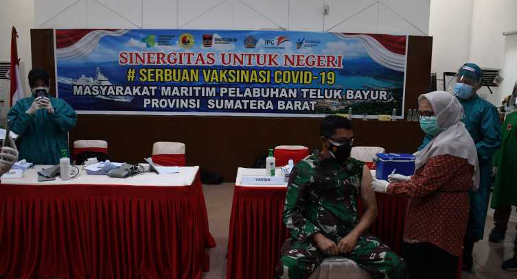 Perintah Wakasal, Laksanakan Serbuan Vaksin Kepada Masyakarat Maritim Selama Satu Minggu Ini