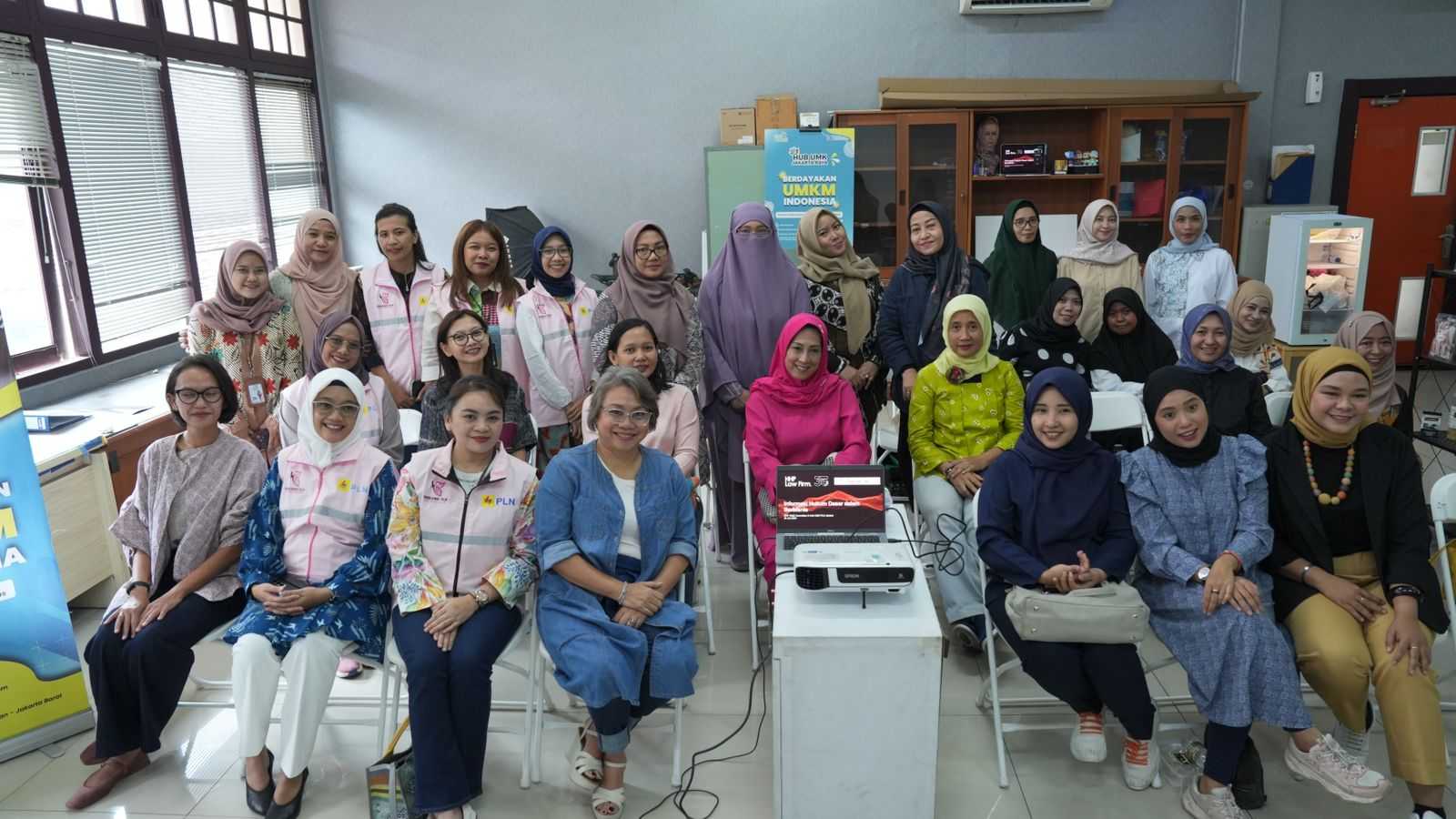 Perkuat Ekonomi Indonesia, Srikandi PLN Berikan Pelatihan Single Mom Dalam Membangun UMKM