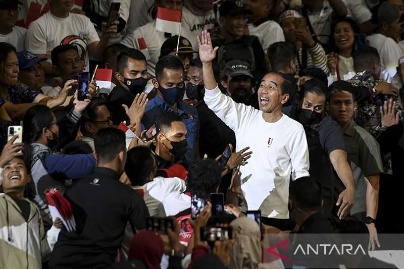 Perkuat Kinerja, Presiden Jokowi sebut relawan berperan penting koreksi kebijakan