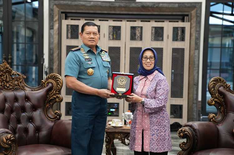 Perkuat Kolaborasi, Panglima TNI Terima Audiensi Ketua Dewan Pers
