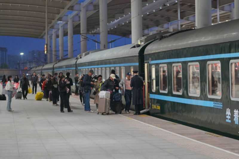 Perkuat Pariwisata, Xinjiang Luncurkan Perjalanan Wisata Kereta Khusus 15 Hari