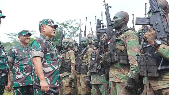 Perlengkapan Prajurit yang ke Papua Ditambah