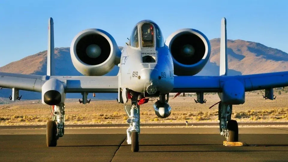 Perlukah Pesawat Tempur A-10 Thunderbolt dengan Teknologi Siluman ?