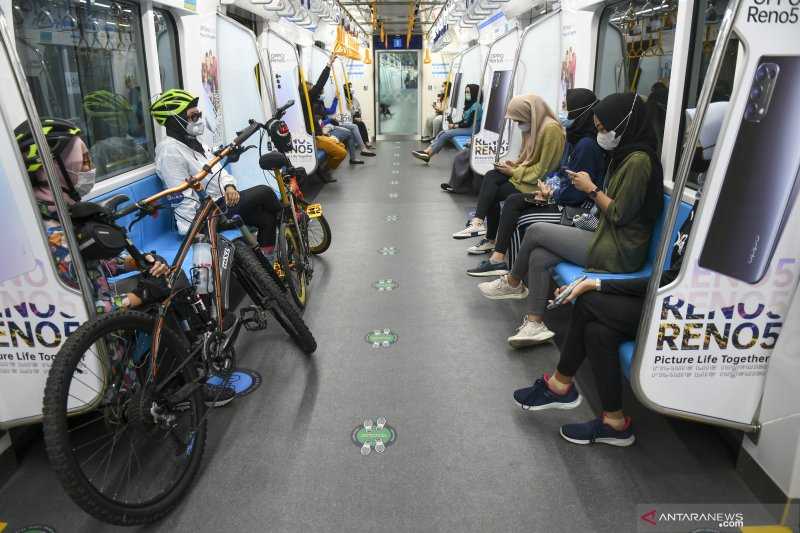 Permudah Pelayanan ke Warga, MRT Jakarta Uji Coba Fasilitas Troli Sepeda di Stasiun